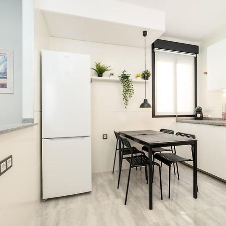 -Malagasunapts- Stylish City Centre Pool&Parking Exterior foto