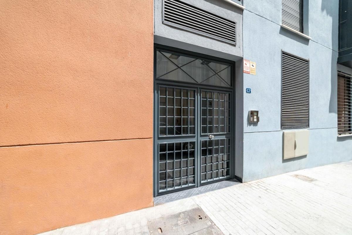 -Malagasunapts- Stylish City Centre Pool&Parking Exterior foto